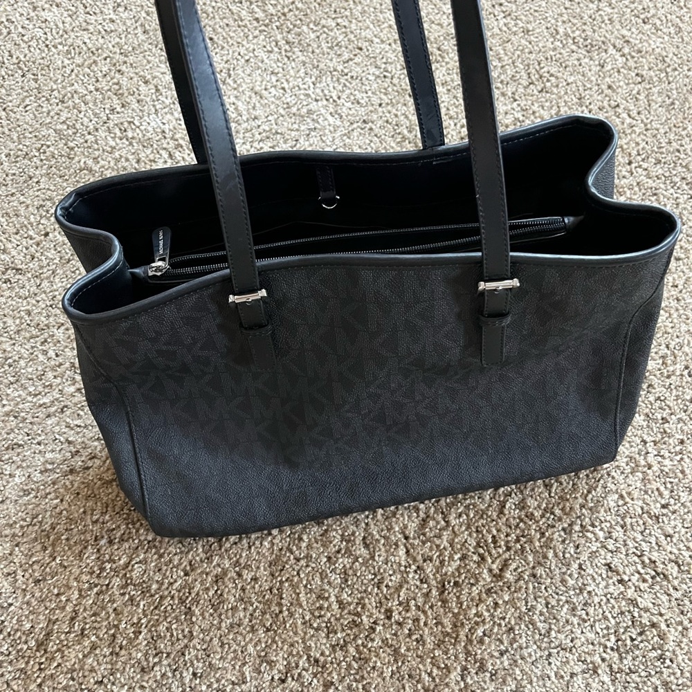 Michael Kors Jet Set PVC/Genuine Leather East/West Travel TOTE (Black) - Picture 14 of 14
